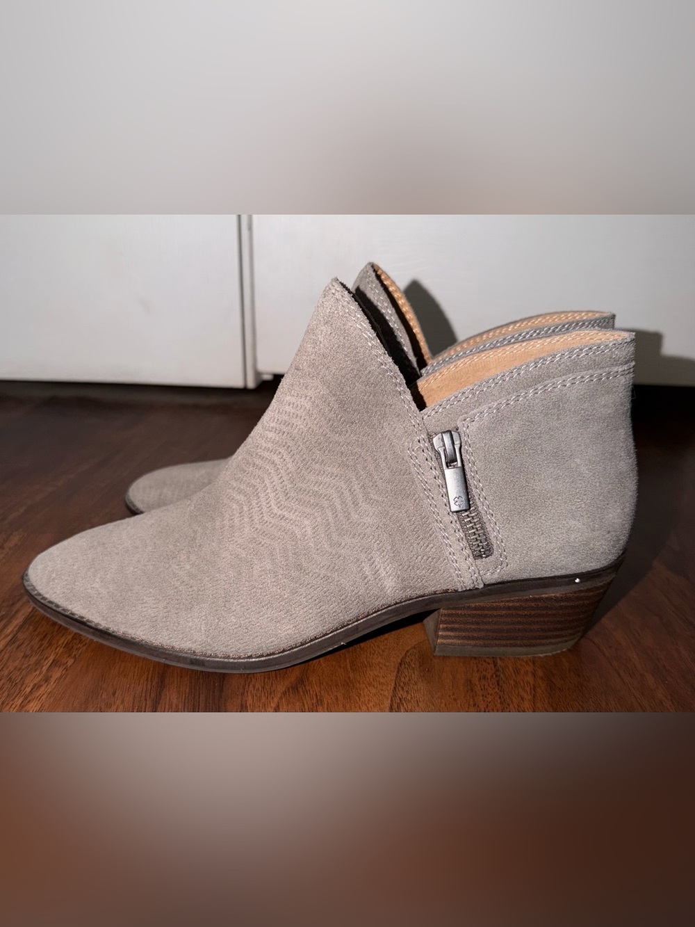 Lucky Brand Fhuna suede ankle booties in taupe/gray